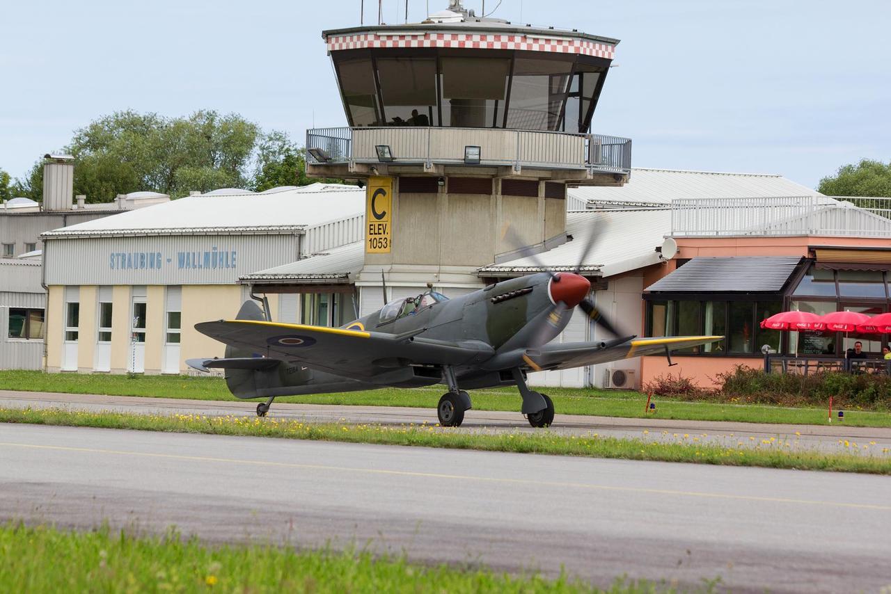 Flugplatzrestaurant Wallmuhle Hotel Atting Bagian luar foto